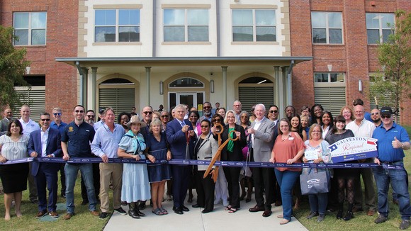 texas-glo-celebrate-ribbon-cutting-of-the-oleanders-at-broadway-affordable-housing-development